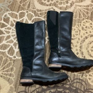 Sorel tall black zipper boots